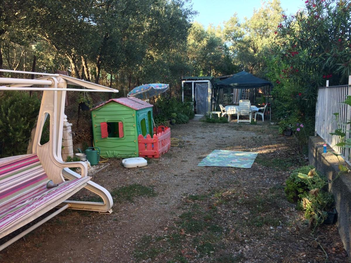 A Casa Di Nonna Luciana - Trilocale Con Giardino Apartment Ceriale Bagian luar foto